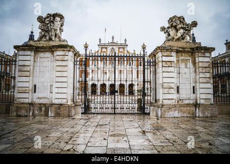 Cancello principale, il maestoso palazzo di Aranjuez in Spagna a Madrid Foto Stock