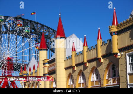 Luna Park e ponte sul porto di sydney, sydney, australia Foto Stock