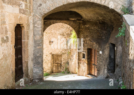 Tradizionale delle case degli italiani. Gli edifici di vecchia costruzione Foto Stock