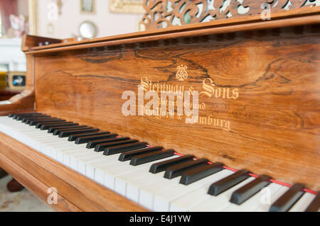 Un xix secolo piano Steinway. Foto Stock