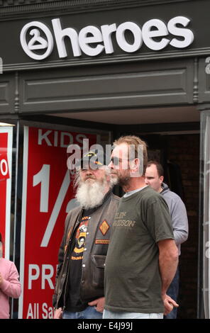 Waterford, Irlanda. 13 Luglio, 2014. Waterford Bike Fest 2014, l'annuale Bike fest che ora attira centinaia di appassionati di bici dal Regno Unito, l'Irlanda e l'Europa continentale. Credito: Ian Shipley/Alamy Live News Foto Stock