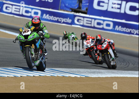 Monterey, California, USA. 12 Luglio, 2014. Grillini Kawasaki pilota del Team BRYAN STARING di Austrailia (#67) alla pratica durante la Laguna Seca il round 9 del FIM Superbike World Championship Tour. Credito: Scott Beley/ZUMA filo/ZUMAPRESS.com/Alamy Live News Foto Stock