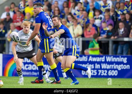 Warrington, Regno Unito. 13 Luglio, 2014. Super League Rugby. Warrington lupi versus London Broncos. Warrinton lupi hooker Mickey Higham in azione. Credito: Azione Sport Plus/Alamy Live News Foto Stock