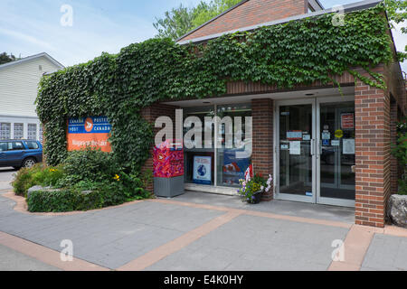 Canada Post Office situato nel centro storico della città vecchia di Niagara sul Lago Ontario, Canada. Foto Stock