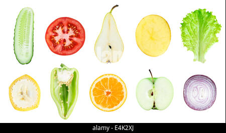 Raccolta di frutta e verdure fresche le fette su sfondo bianco Foto Stock