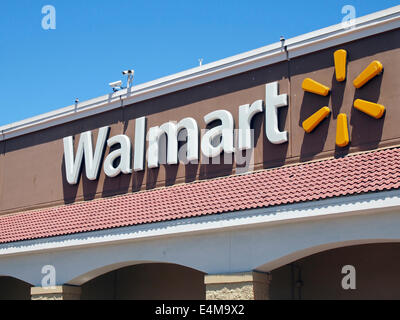 Walmart store in California Foto Stock