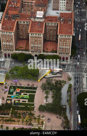 Il Millennium Biltmore Hotel, Pershing Square e West 5th Street, il centro cittadino di Los Angeles, California, Stati Uniti d'America - aerial Foto Stock