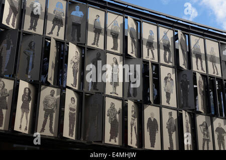 Dettaglio della parte anteriore del Teatro Everyman Hope Street Liverpool Regno Unito Foto Stock