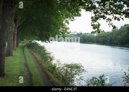 "Impressionisti storia' all'interno del parco naturale di l'ile saint-denis, northen sobborgo parigino, Francia. Foto Stock