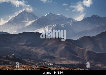 Dhaulagiri dal Thorung La Pass, al di sopra di Muktinath, Circuito di Annapurna, Nepal Foto Stock