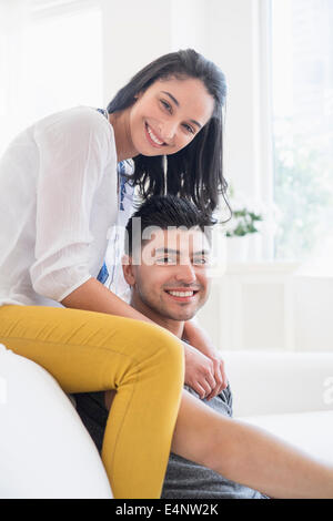 Ritratto di felice, coppia giovane Foto Stock