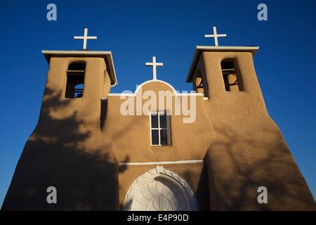 San Francisco de Asis chiesa in Rancho de Taos, Nuovo Messico, STATI UNITI D'AMERICA Foto Stock