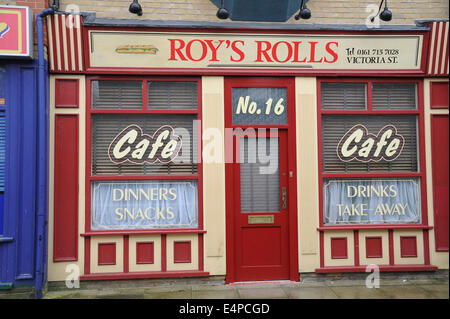 Roy's rotoli sul set di Coronation Street presso la ITV Granada Studios, Quay Street, Manchester, Regno Unito Foto Stock