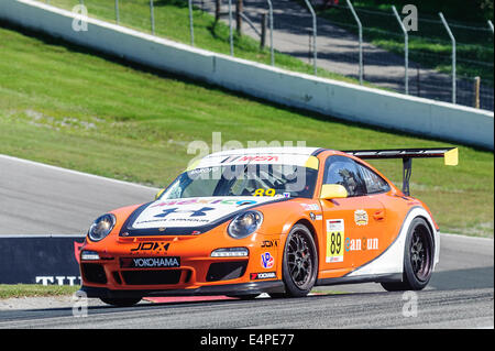 Toronto, può., 12 lug 2014 - La Mobil 1 SportsCar Grand Prix è in corso al Canadian Tire Motorsport Park in Bowmanville, a est di Toronto. Foto Stock