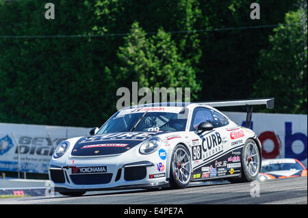 Toronto, può., 12 lug 2014 - La Mobil 1 SportsCar Grand Prix è in corso al Canadian Tire Motorsport Park in Bowmanville, a est di Toronto. Foto Stock