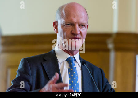PICS FILE: Londra, Regno Unito. 3 Luglio, 2014. Università e ministro della Scienza David Willetts MP parlando a un evento a introdurre i dati amministrativi per la rete di ricerca alla Chiesa Casa, Westminster, Londra, il 3 luglio 2014. Credito: Gary Eason/Alamy Live News Foto Stock