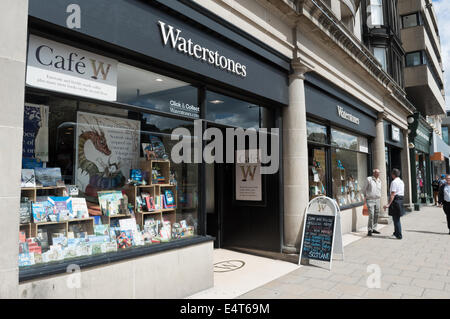 Esterno della Waterstones su Princes Street, Edinburgh Foto Stock