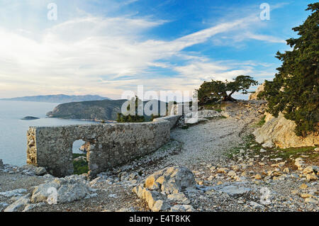 Vista dal castello di Monolithos di costa e mare Egeo, Rodi, Dodecanneso, Mar Egeo, Grecia, Europa Foto Stock