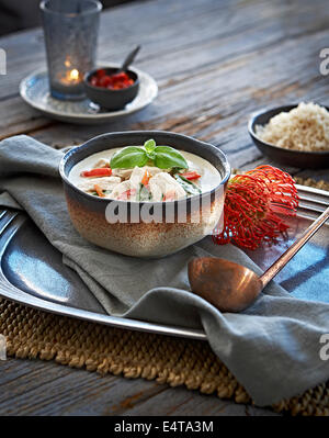 Curry verde tailandese pollo, Studio Shot Foto Stock