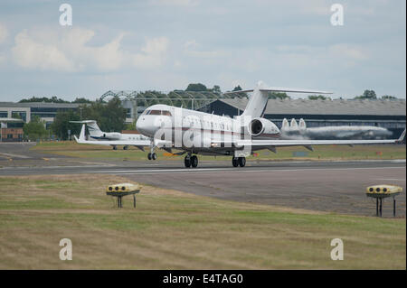 Bombardier BD-700-1A10 Global Jet 6000, aeroporto di Farnborough Foto Stock