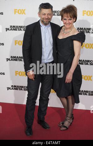 Madrid, Spagna. 16 Luglio, 2014. L'attore Andy Serkis, moglie Lorraine Ashbourne e figli, Rubino, Sonny e Louis assiste il 'Dawn dei pianeti delle scimmie' premiere al Cinema Capitol sulla luglio 16, 2014 a Madrid Credit: Jack Abuin/ZUMA filo/Alamy Live News Foto Stock