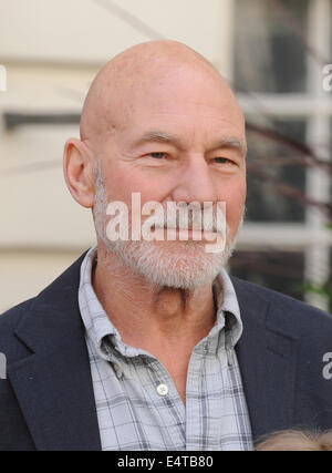 Londra, Regno Unito. 29 apr 2009. Patrick Stewart frequenta un photocall per il gioco Westend Waiting For Godot al Theatre Royal Haymarket. © Ferdaus Shamim/ZUMA filo/Alamy Live News Foto Stock