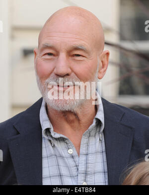 Londra, Regno Unito. 29 apr 2009. Patrick Stewart frequenta un photocall per il gioco Westend Waiting For Godot al Theatre Royal Haymarket. © Ferdaus Shamim/ZUMA filo/Alamy Live News Foto Stock