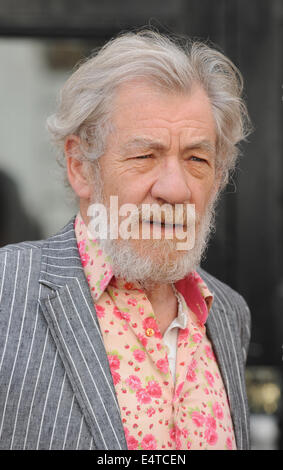 Londra, Regno Unito. 29 apr 2009. Sir Ian Mckellen assiste un photocall per il gioco Westend Waiting For Godot al Theatre Royal Haymarket. © Ferdaus Shamim/ZUMA filo/Alamy Live News Foto Stock