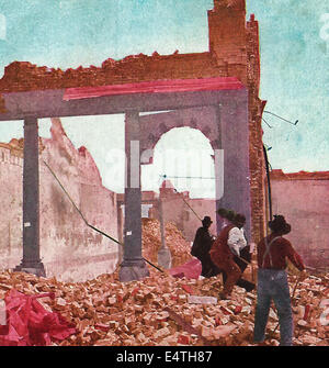 Demolizione pareti pericolose nella scossa e bruciato nel distretto di San Francisco, dopo il terremoto e fuoco, Aprile 1906 Foto Stock