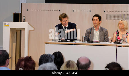 Londra, Regno Unito. 17 Luglio, 2014. Tristram Hunt ombra Segretario di istruzione della manodopera con Joe Hallgarten, Joanna Brinkley alla RSA talk London UK Credit: Prixpics/Alamy Live News Foto Stock