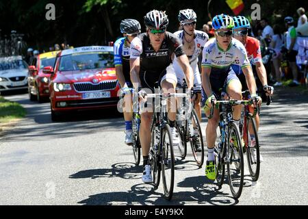 Bourg-en-Bresse a Saint-Etienne, in Francia. 17 Luglio, 2014. Tour de France tour in bicicletta, fase 12. VACHON Florian (FRA - BRETAGNE SECHE ENVIRONNEMENT), LANGEVELD Sebastian (NED - Garmin Sharp), CLARKE Simon (AUS - ORICA GreenEDGE), RAST Gregory (SUI - TREK FACTORY RACING) e DE LA CRUZ MELGAREJO David in azione durante la fase 12 della 101th edizione del Tour de France 2014 da Bourg-en-Bresse a Saint-Etienne (185, 5 km) *** Francia 17/07/2014 Biker Pierre Velaerts - Foto di Peter De Voecht e Vincent Kalut/ Foto News.Credit: Azione Plus immagini di sport/Alamy Live News Foto Stock