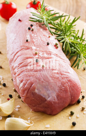 Carne con erbe e spezie Foto Stock