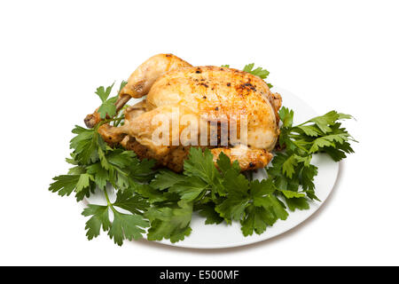 Pollo arrosto isolato su un bianco Foto Stock