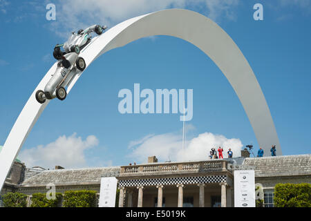 Mercedes scultura di Gerry Giuda a Goodwood Festival della velocità 2014 Foto Stock