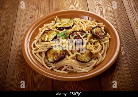 La pasta alla norma Foto Stock