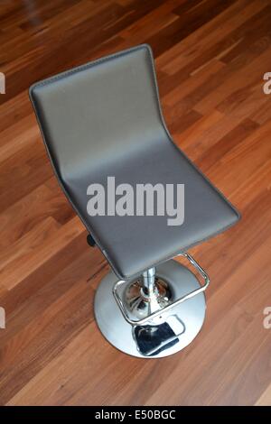 Sgabello moderno Foto Stock