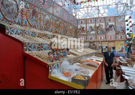 Palermo, Santa Rosalia, 390 Festino, stand di arachidi (Scacci), cibo tradizionale, Sicilia, Italia, Europa Foto Stock