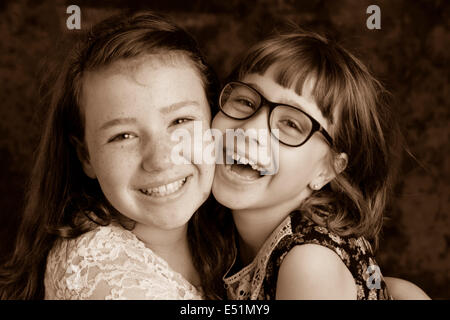 Ritratto di due ragazze Foto Stock