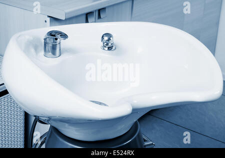 White lavabo moderno Foto Stock