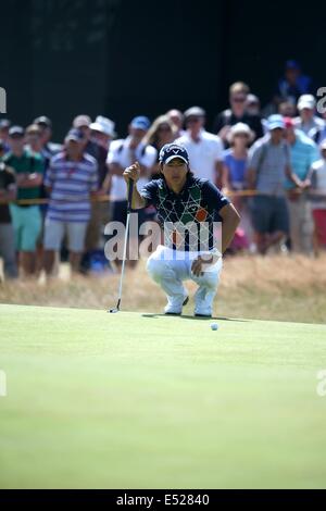 Ryo Ishikawa (JPN), 17 luglio 2014 - Golf : Ryo Ishikawa delle linee in Giappone fino al 2° foro durante il primo round del 143British Open Championship al Royal Liverpool Golf Club a Milton Keynes, Inghilterra. (Foto di Koji Aoki/AFLO SPORT) Foto Stock