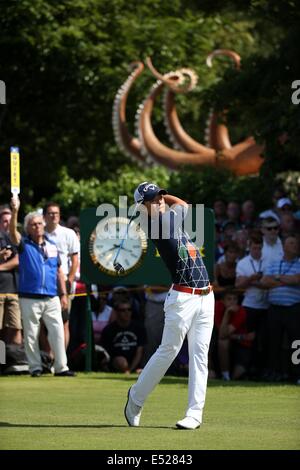 Ryo Ishikawa (JPN), 17 luglio 2014 - Golf : Ryo Ishikawa del Giappone putts sul quinto foro durante il primo round del 143British Open Championship al Royal Liverpool Golf Club a Milton Keynes, Inghilterra. (Foto di Koji Aoki/AFLO SPORT) Foto Stock