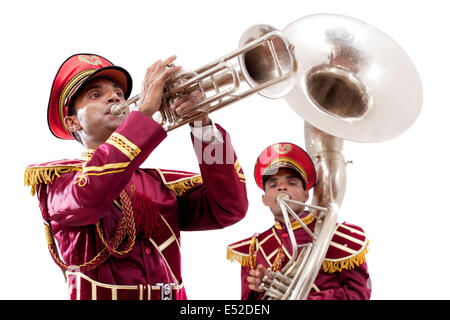 Bandwalas giocando sui loro strumenti Foto Stock