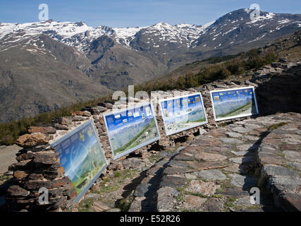 Pannelli informativi circa il paesaggio della Sierra Nevada in alta Alpujarras Hoya del Portillo, Capileira, Spagna Foto Stock
