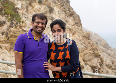 Indian giovane punto di visita Reyes Lighthouse in Point Reyes National Seashore California Stati Uniti America del Nord Foto Stock