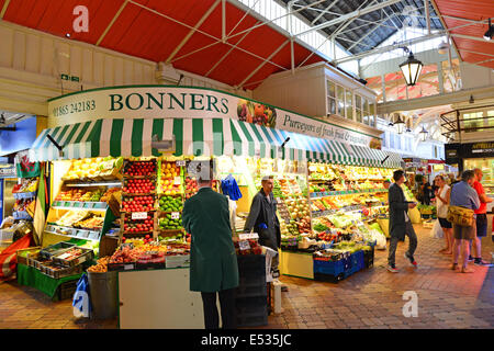 Il XVIII secolo Oxford Mercato Coperto, High Street, Oxford, Oxfordshire, England, Regno Unito Foto Stock