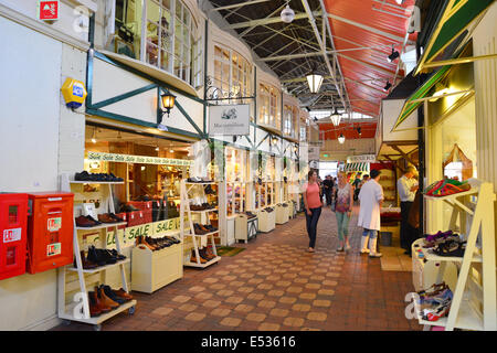 Il XVIII secolo Oxford Mercato Coperto, High Street, Oxford, Oxfordshire, England, Regno Unito Foto Stock