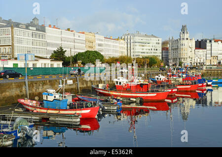 La vista del porto, A Coruña, una provincia di La Coruña, Galizia, il Regno di Spagna Foto Stock