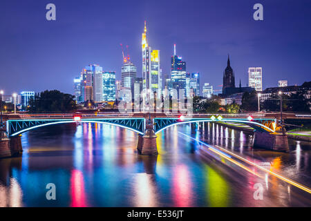 Frankfurt am Main, Germania Financial District skyline. Foto Stock