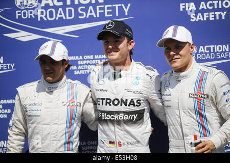 Hockenheim, Germania. 19 Luglio, 2014. (Da sinistra a destra) Felipe Massa del Brasile e Williams Martini Racing, Nico Rosberg della Germania e la Mercedes AMG Petronas F1 Team e Valtteri Bottas di Finlandia e Williams Martini Racing sono visibili dopo la sessione di qualifiche della Formula 1 Gran Premio di Germania 2014 al Hockenheim-Ring di Hockenheim, in Germania Credito: James Gasperotti/ZUMA filo/Alamy Live News Foto Stock