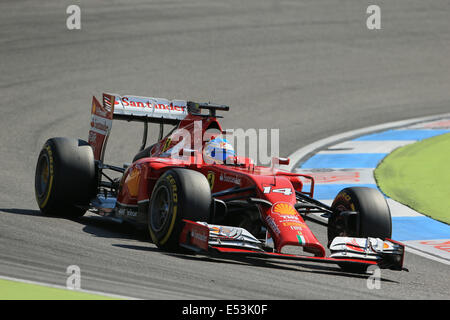 Hockenheim, Germania. 19 Luglio, 2014. Formula 1, GP di Germania a Hockenheim, giornata di qualificazione. Fernando Alonso rigidi per la Scuderia Ferrari del team durante le sessioni di sabato Credito: Azione Sport Plus/Alamy Live News Foto Stock